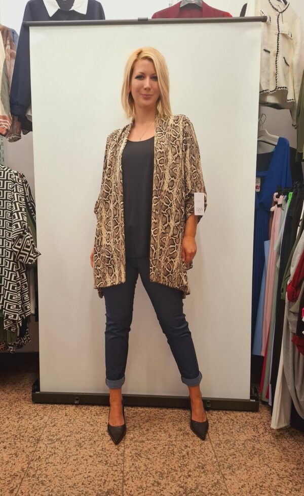 spletna-trgovina-z-oblacili-zenska-bluza-vzorcasta (7)