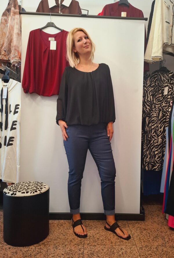 spletna-trgovina-z-zenskimi-oblacili-bluza-crna (7)