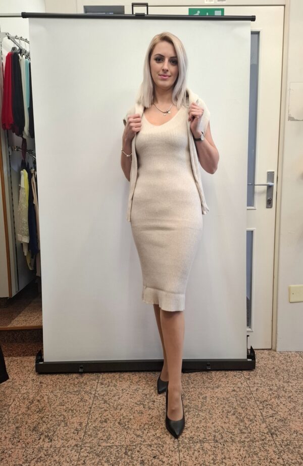 spletna-trgovina-komplet-obleka-pulover-bez