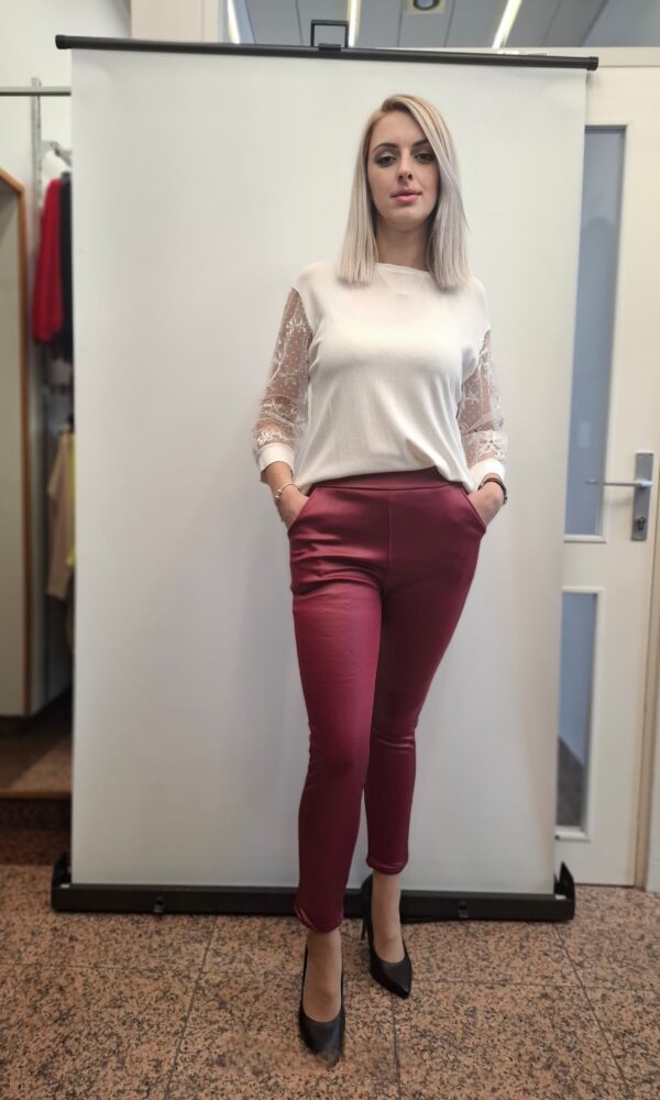 spletna-trgovina-z-zenskimi-oblacili-hlače-pajkice-legice-imitacija-usnja-bordo-rdeca (2)