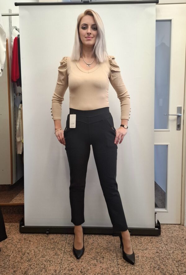 spletna-trgovina-z-zenskimi-oblacili-hlace-tople-crna