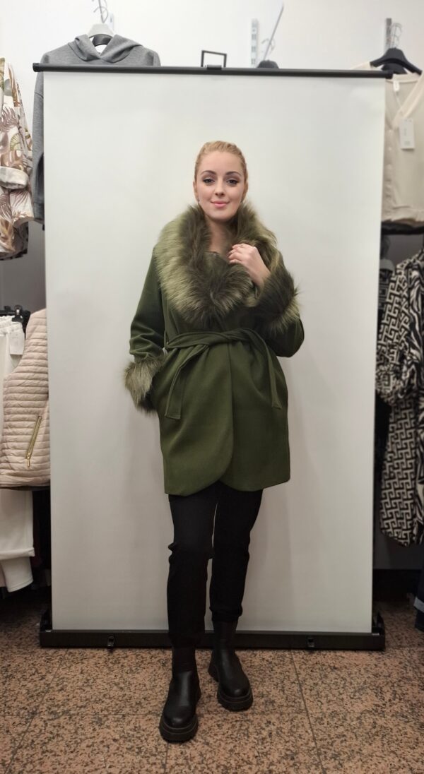 spletna-trgovina-z-zenskimi-oblacili-plasc-olivna (2)