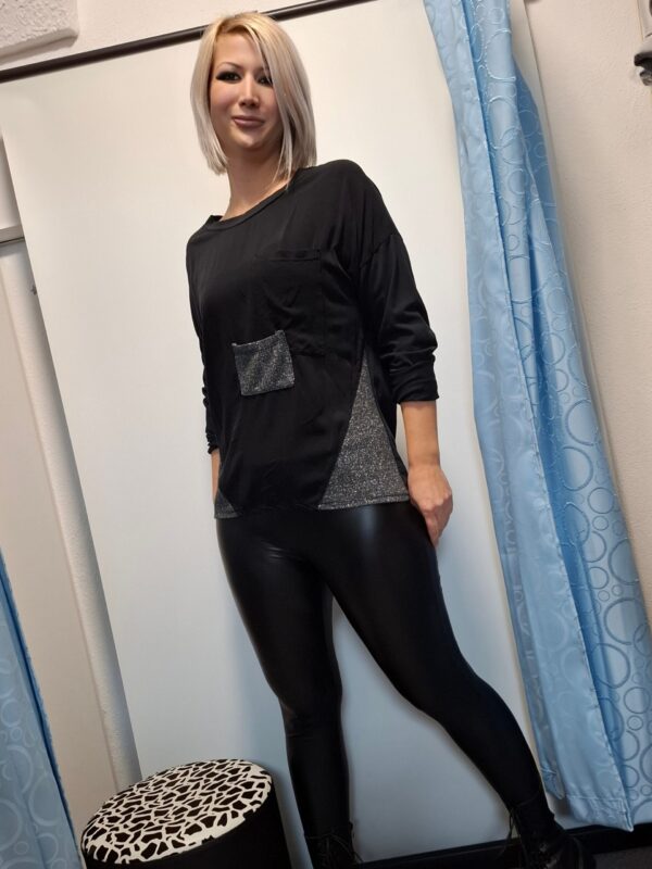 spletna-trgovina-z-oblacili-zenska-majica-crna