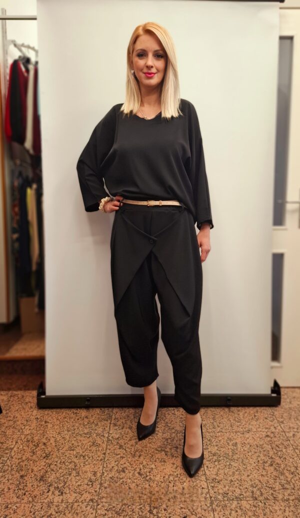 spletna-trgovina-z-zenskimi-oblacili-hlace-crna (25)