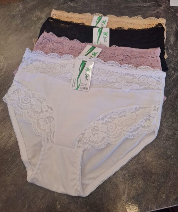 spletna-trgovina-z-oblacili-zensko-perilo-spodnjice (4)
