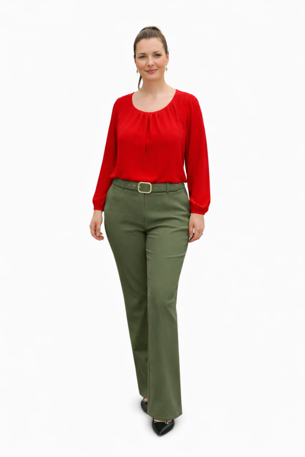 spleta-trgovina-z-oblacili-zenska-bluza-rdeca-hlace-dolge-olivno-zelena