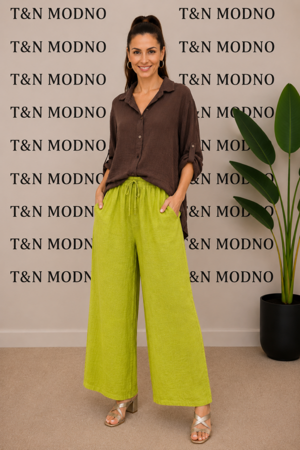 spletna-trgovina-z-oblacili-zenska-bluza-rjava-hlace-zelena