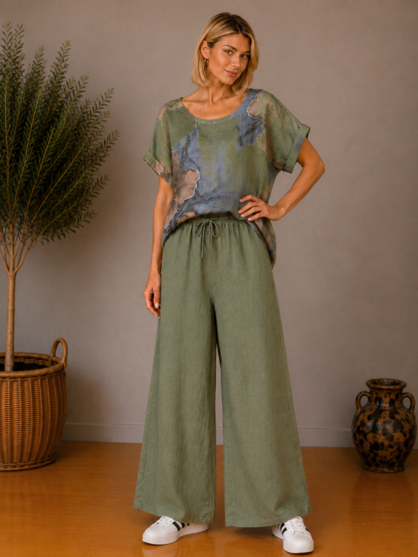 spletna-trgovina-z-oblacili-zenska-majica-kratek-rokav-unisize-oversize-pisana-hlace-bombaz-dolge-olivne